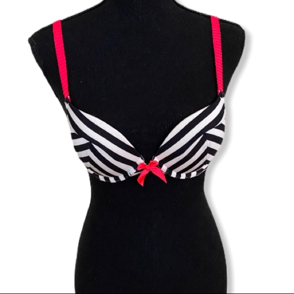 Victoria’s Secret Very Sexy Push-up Bra